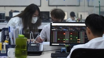 Bất ngờ hơn nửa triệu tài khoản chứng khoán bị đóng lại trong tháng 10