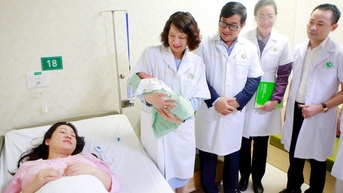 Lương, thưởng của nhân viên y tế đều tăng