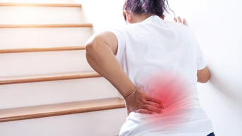 Gãy xương sườn sau bấm huyệt, bẻ khớp