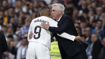 HLV Ancelotti tiết lộ gây sốc về Mbappe, Ngoại hạng Anh biến động lớn