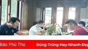 Nhiều người “mang việc” ra quán cafe làm khi nhà và cơ quan bị cắt điện