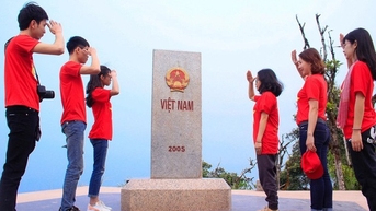 ដំណើររបស់ 'សិស្សមានក្តីប្រាថ្នាដើម្បីប្រទេស' ទៅ Dien Bien Phu