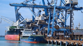 Cước vận tải biển giảm mạnh