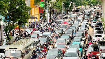 Không dám về nhà giờ cao điểm vì quá ngán ùn tắc