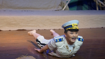 Cười nghiêng ngả với "Ba Hòm" Đại Nghĩa trong "Má ơi út dìa"