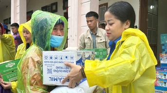 Thanh niên Cần Thơ vượt nghìn cây số tặng quà an sinh cho người dân Sơn La bị ảnh hưởng bởi bão Yagi