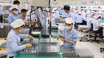 Tốc độ tăng trưởng kinh tế đứng đầu cả nước, sản xuất công nghiệp tiếp tục là động lực chính