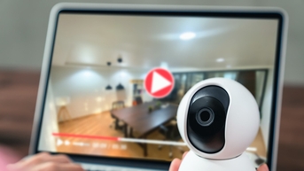 Hacker លក់ 800,000 VND សម្រាប់ចូលប្រើកាមេរ៉ា 15 នៅវៀតណាម