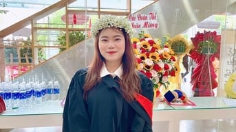Nữ sinh chia sẻ bí quyết học 3 năm tốt nghiệp, thủ khoa đầu ra