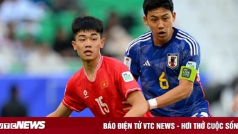 HLV Kim Sang-sik khiến trang chủ AFF Cup 'việt vị'