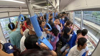 Hành khách đi Metro số 1 trong 2 tuần đầu đạt 300% so với kế hoạch