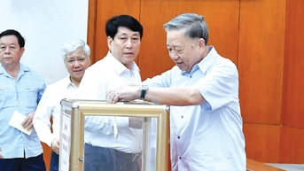 Sâu nặng lắm nghĩa đồng bào