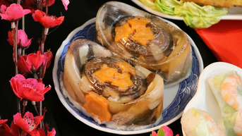 설날에 먹을 맛있고 투명한 젤리 같은 고기 요리법