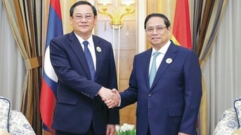 Thủ tướng Lào Sonexay Siphandone bắt đầu thăm chính thức Việt Nam