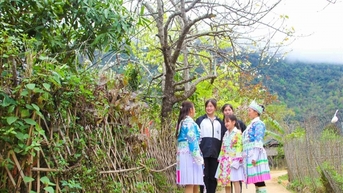 ចូលរួមទប់ស្កាត់ និងកាត់បន្ថយពលកម្មកុមារ