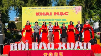 Gần 300 ấn phẩm được trưng bày tại Hội báo Xuân Ất Tỵ 2025