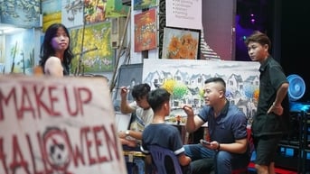 Bạn trẻ hốt bạc nhờ dịch vụ hóa trang Halloween đến khuya