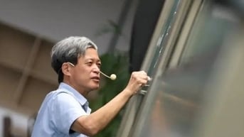 Nhà toán học nổi tiếng thế giới rời Mỹ về đại học châu Á giảng dạy