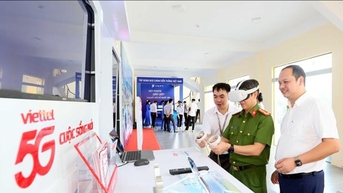 Nghị quyết của Bộ Chính trị về đột phá phát triển khoa học, công nghệ, đổi mới sáng tạo và chuyển đổi số quốc gia