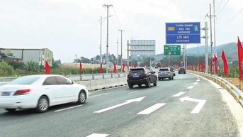 Lên dần kịch bản nâng đời cao tốc phân kỳ
