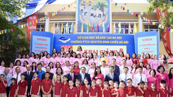 នាយករដ្ឋមន្ត្រី Pham Minh Chinh ចូលរួមពិធីបើកបវេសនកាលឆ្នាំសិក្សាថ្មី ២០២៤-២០២៥ នៅអនុវិទ្យាល័យ Nguyen Dinh Chieu