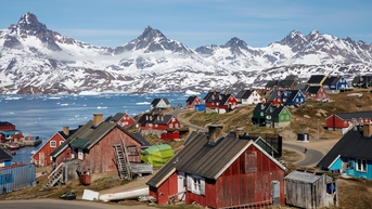 Đan Mạch đẩy mạnh chi tiêu quân sự cho Greenland sau khi ông Trump đòi mua