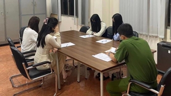공안부는 많은 모델, 핫걸, 틱톡커, 가수 등이 연루된 매춘 조직을 해체했습니다.