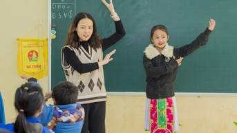 Gần 300 giáo viên Hà Nội dạy trực tuyến tiếng Anh cho Yên Bái