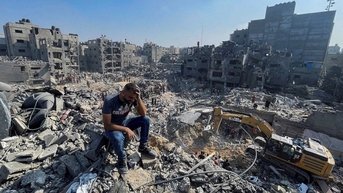 Xung đột Israel - Hamas: Hamas hoãn thả tự do con tin; Giám đốc tình báo quân đội Israel từ chức