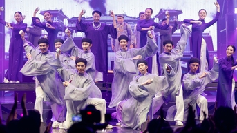 Tập đoàn đứng sau 'Anh trai vượt ngàn chông gai' phải giải trình vụ cổ phiếu