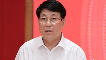 상임사무국: 교조주의, ​​성급함, 비원칙적인 혁신은 없다