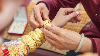 គ្រួសារ​កូនក្រមុំ​បាន​លុបចោល​ពិធី​មង្គលការ ប៉ុន្តែ​បដិសេធ​មិន​បង់ថ្លៃ​បណ្ណាការ​ចំនួន ១,៣ ពាន់​លាន​ដុង​។