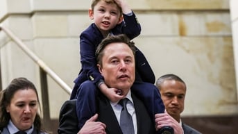 Tỉ phú Elon Musk thành người đầu tiên có tài sản 400 tỉ USD