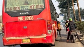 Ngăn xe dù, bến cóc lộng hành cuối năm