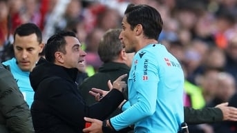 ‘Barca có vấn đề và gặp khó trong cuộc đua tại La Liga’