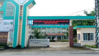 Cán bộ trường cao đẳng bị nợ lương, phải cắm sổ đỏ lấy tiền tiêu