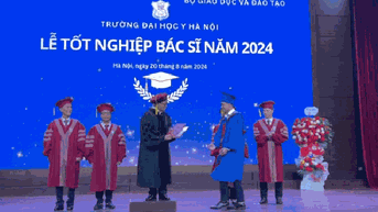 Gần 800 bác sĩ đào tạo xuyên dịch COVID-19 nhận bằng tốt nghiệp