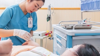 Đầu tư vào điều dưỡng, giảm chi phí y tế