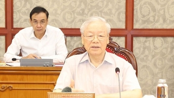 Bộ Chính trị yêu cầu có giải pháp hỗ trợ người dân, doanh nghiệp