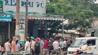 Vờ hỏi mua vàng rồi cầm tháo chạy