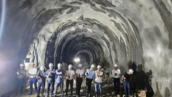 Thông hầm số 2 dự án cải tạo đường sắt Khe Nét