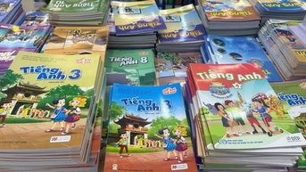 Sôi động thị trường sách giáo khoa trước thềm năm học mới