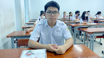 ទីក្រុងហូជីមិញបានប្រកាសពិន្ទុគោលសម្រាប់ថ្នាក់ឯកទេស និងសមាហរណកម្មថ្នាក់ទី១០ សម្រាប់ឆ្នាំសិក្សា ២០២៣-២០២៤។