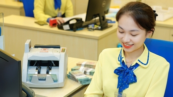 Lãi suất ngân hàng hôm nay 22/8/2024: Nhà băng trả lãi huy động 9,5% tăng tiếp