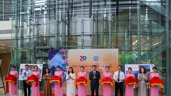 Trao giải Cuộc thi ảnh nghệ thuật về đề tài điện lực Việt Nam “EVN