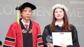 Nữ sinh tốt nghiệp thủ khoa sau 3,5 năm đại học