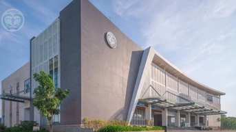 ប្រធានមន្ទីរពេទ្យជាបន្តបន្ទាប់បានក្លាយជាប្រធាន និងអនុប្រធាននាយកដ្ឋាននៅសាកលវិទ្យាល័យមួយ។