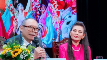 Ngọc Anh (3A) mời bố là Nghệ sĩ nhân dân đóng MV Tết “Rộn ràng xuân đến”