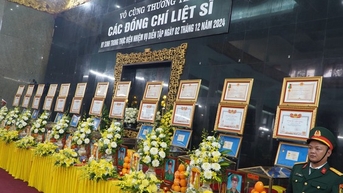 Những hình ảnh tại lễ tang 12 liệt sĩ hy sinh trong thực hiện nhiệm vụ diễn tập