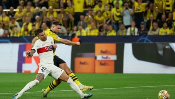 Dortmund quật ngã PSG ở Champions League